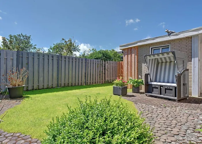 In Wyk With Swimming Pool * Вик-ауф-Фёр